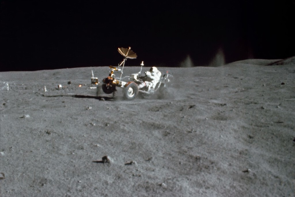 Cuando el primer ser humano pisó la Luna todos creímos que había abandonado la «Tierra». Estábamos equivocados